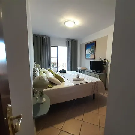 Elite Palace Playa Duque 아데제